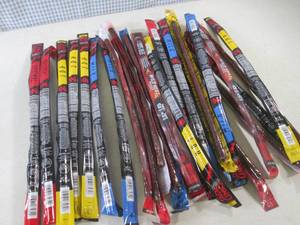 lot 318 image: (EC2) 24 Assorted Jack Link Snack S...