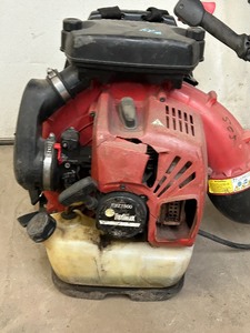 lot 24 image: RedMax EBZ7500 Backpack Blower