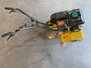 lot 139 image: Champion Power Equipment 22 in. 212cc 4-Stroke Gas Garden Front Tine Tiller with Forward and Reverse