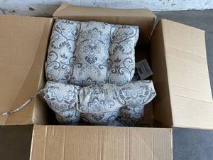 lot 143 image: Lot of Four Arden Selections Neutral Aurora Damask Square Outdoor Wicker Chair Cushions