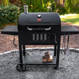 lot 18 image: Char-Griller Classic Charcoal Grill in Black