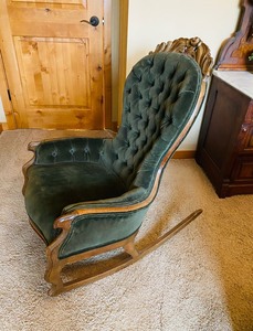 lot 5 image: Antique Victorian Parlor Chair Rocker