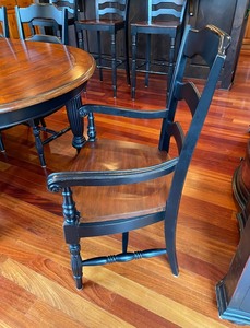 lot 13 image: Two Tone Dining Set
