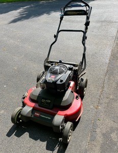 lot 39 image: Toro Push Mower