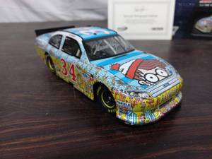 lot 32 image: Lionel Nascar David Ragan Model Racecar By Action