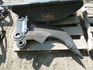 lot 74 image: Landherd Mini Excavator V Ripper C305