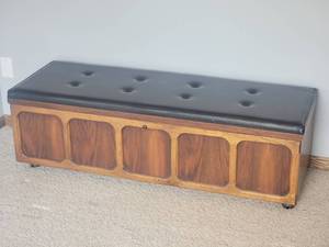 lot 8 image: Lane Leather Top Cedar Storage Bench