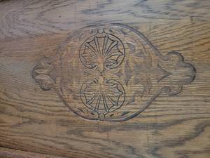 lot 27 image: Antique Kitchen Pantry Pie Safe