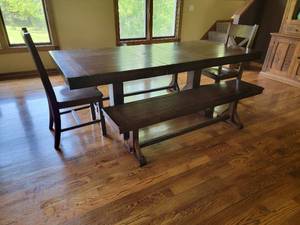 lot 6 image: Luxury Trestle Style Dining Table