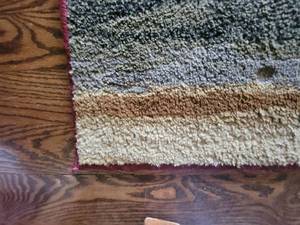 lot 74 image: Stylish Multi Tone Area Rug