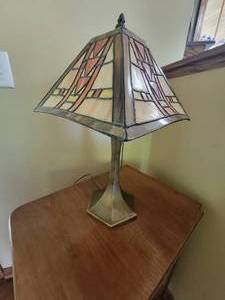 lot 34 image: Tiffany Style Mission Table Lamp