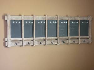 lot 75 image: Week Calander Slate Board