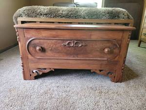 lot 11 image: Walnut Eastlake Hope Chest