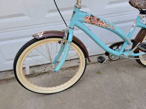 lot 157 image: Nirve Beach Cruiser