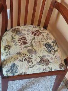 lot 60 image: Brilliant Craved Accent Chair