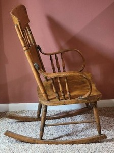 lot 21 image: Primitive Antique Rocking Chair