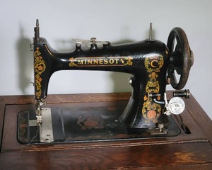 lot 40 image: Rare Antique Minnesota Model C Sewing Machine - Handcrafted Cabinet