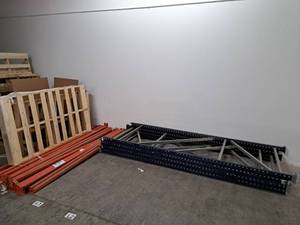 lot 1002 image: Pallet Racking - 10 Uprights (x4), 8 Cross Beams (x12), 43x45 Grates (x10)