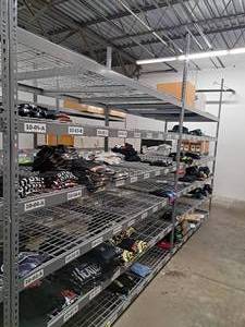 lot 1013 image: Metal Shelving Unit 6-shelf with Wire Grates