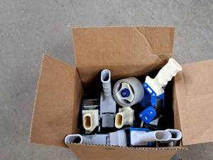lot 1089 image: Lot of (8) Tape Guns
