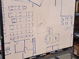 lot 1095 image: Quartet Wall-Mount Dry Erase Board