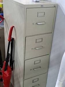 lot 1102 image: Office Depot Metal File Cabinet 4-drawer