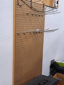 lot 1109 image: Pegboard 2x4 with Pegs
