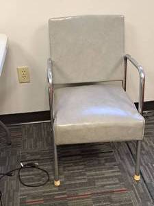 lot 1128 image: Vinyl PaddedMetal Office Entry Arm Chair