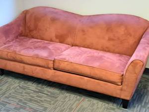 lot 1137 image: Living Room Sofa