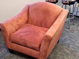 lot 1138 image: Lounge Chair