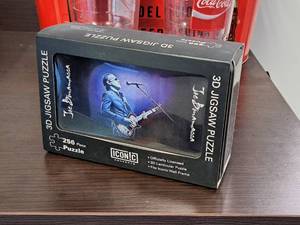 lot 1146 image: Iconic Concepts 3D Jigsaw Puzzle 256-piece (in original packaging)