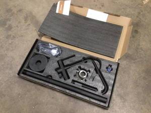 lot 2 image: Satico Floor Mounted Graceful Single-Handle Freestanding Bathtub Faucet with Hand Shower in Matte Black Customer Returns See Pictures