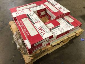 lot 8 image: Pallet of Daltile QuicTile 12 in. x 24 in. Calacatta Marble Polished Porcelain Locking Floor Tile (9.6 sq. ft.  case) (11 Boxes)    Customer Returns See Pictures