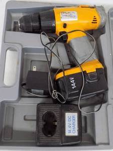 14.4 Cordless drill, Battery charger, Chicago Electric