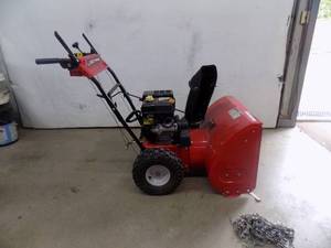 26 Snow Thrower Yard Machiin
