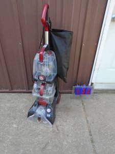 Hoover rug shampooer. Very clean. Used condition. Tested & works. As shown.