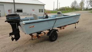 lot 1 image: 1973 Lund with 40hp Mercury & Spartan Trailer