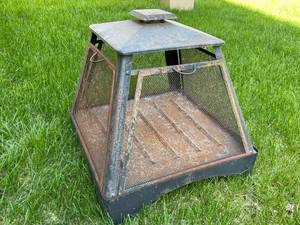 lot 58 image: Metal Portable Fire Pit
