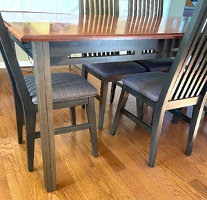 lot 15 image: Store House Prarie Dining Room Table with 6 High Back Chairs