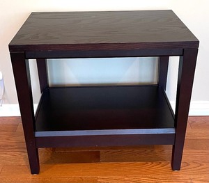lot 36 image: Elegant Crate and Barrel End Table