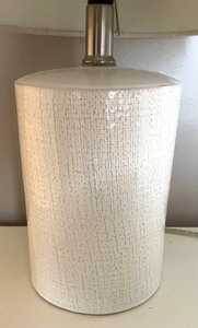 lot 44 image: Pretty Petite Ceramic Based Lamp