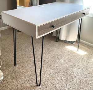 lot 46 image: Shabby Chic Desk