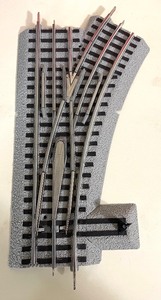 lot 91 image: Lionel Fastrack 6-12018 036 Right Hand Manual Switch