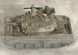 lot 130 image: M551 Sheridan 1144 Scale Dessert Camouflage Tank Model