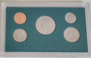 lot 117 image: 1997 United States Mint Proof Set with Certificate of Authenticity