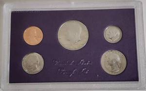 lot 119 image: 1987 United States Mint Proof Set with Certificate of Authenticity