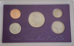 lot 120 image: 1988 United States Mint Proof Set with Certificate of Authenticity