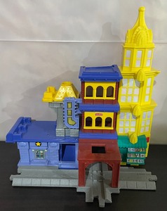 lot 138 image: Fisher Price Geotrax Buildings and Bridges and Bin of Tracks