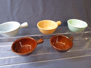 lot 31 image: Handled Bowls
