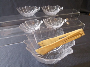 lot 47 image: Salad Set